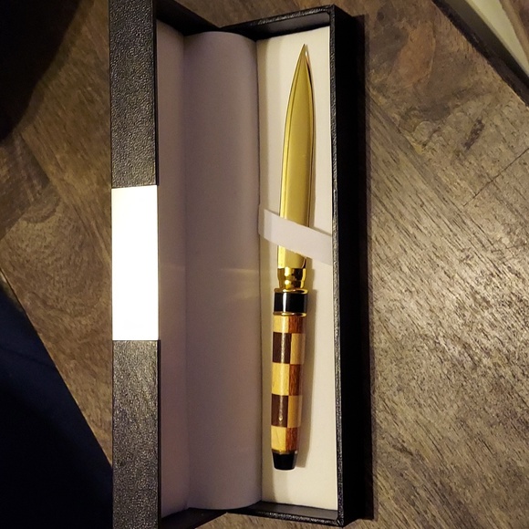 Awesome wooden letter opener with case - Picture 2 of 7